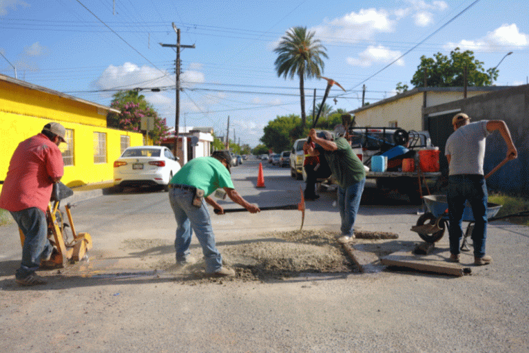 Atiende Servicios Públicos primários bacheo en Nuevo Laredo