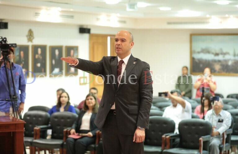 Alcaldesa Carmen Lilia Canturosas toma protesta a nuevo secretario del Ayuntamiento