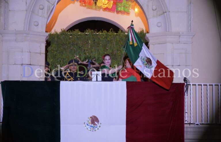 Viven neoladerenses Fiesta Mexicana con emotivo grito de Independencia