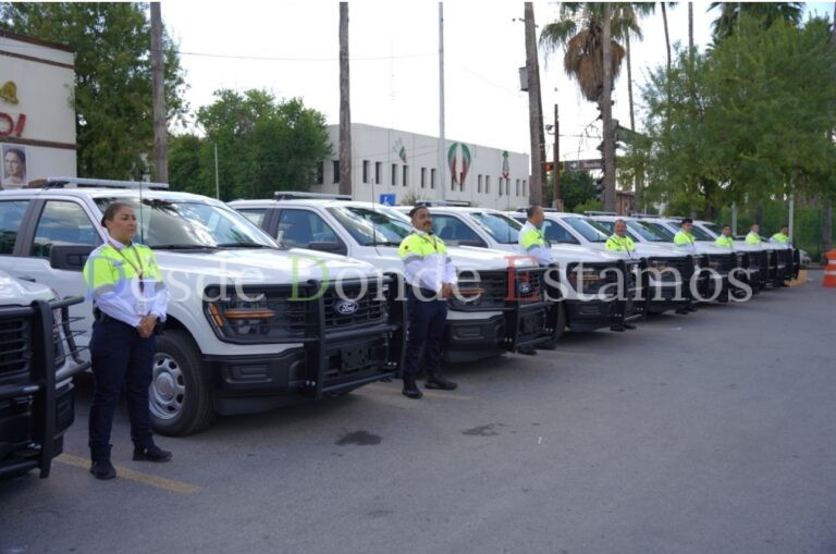 Fortalece Carmen Lilia seguridad vial con entrega de 30 patrullas