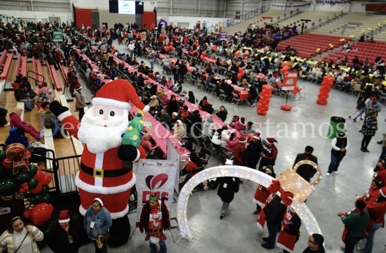 Ofrecen Gobierno Municipal, Sistema DIF y H-E-B convivió memorable a niños