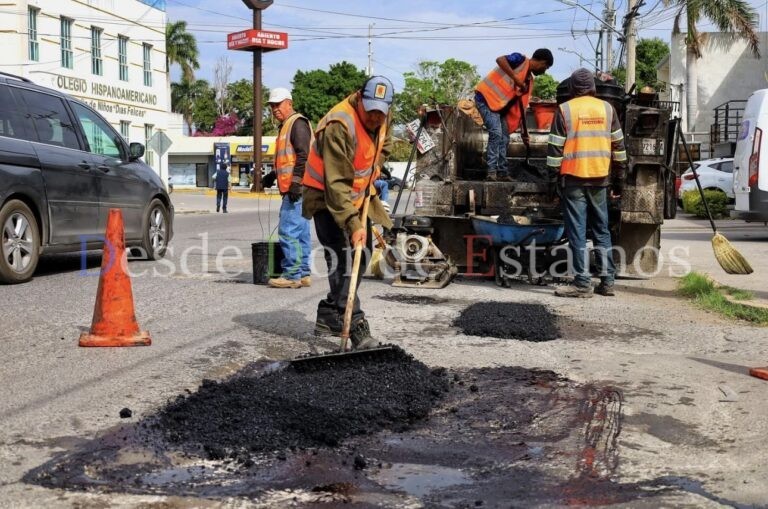 Continúa Municipio con intenso programa de bacheo