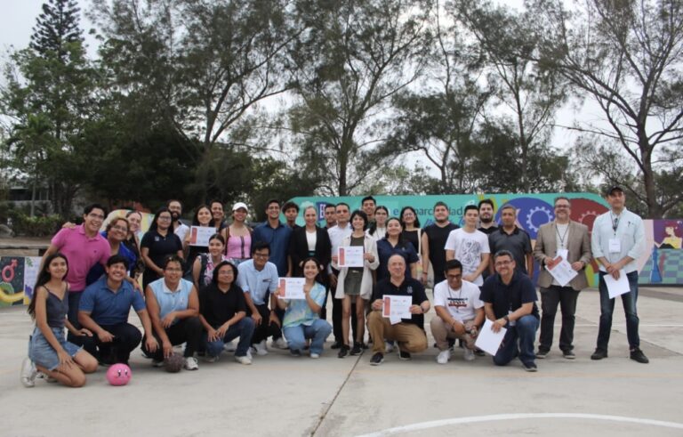 Estudiantes de arquitectura de la UAT reciben reconocimiento internacional