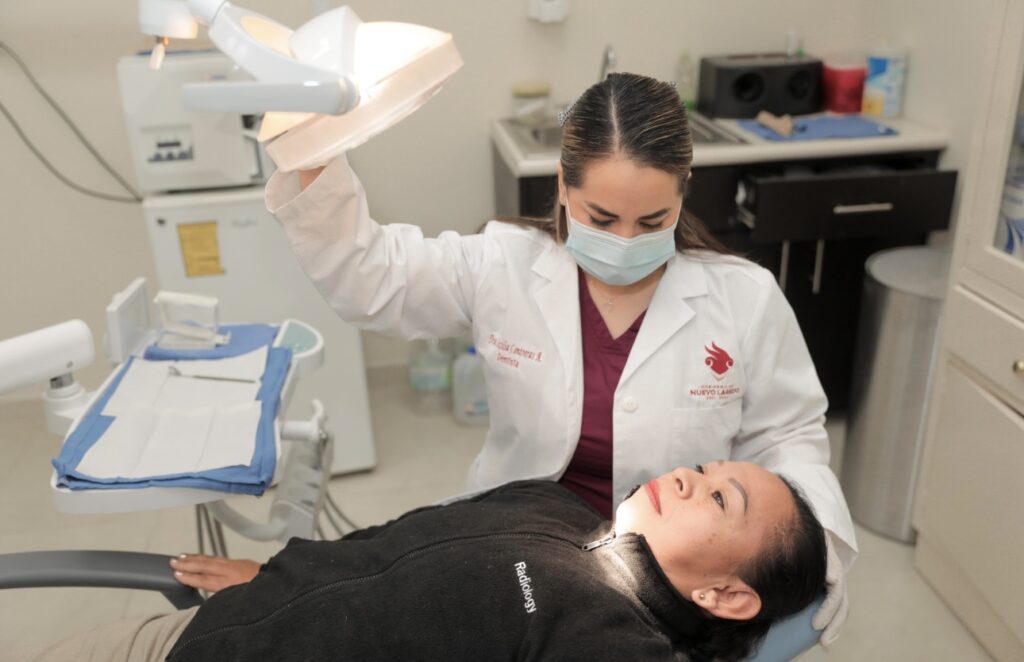 Clínicas UNE ofrece servicios dentales sin costo para la comunidad