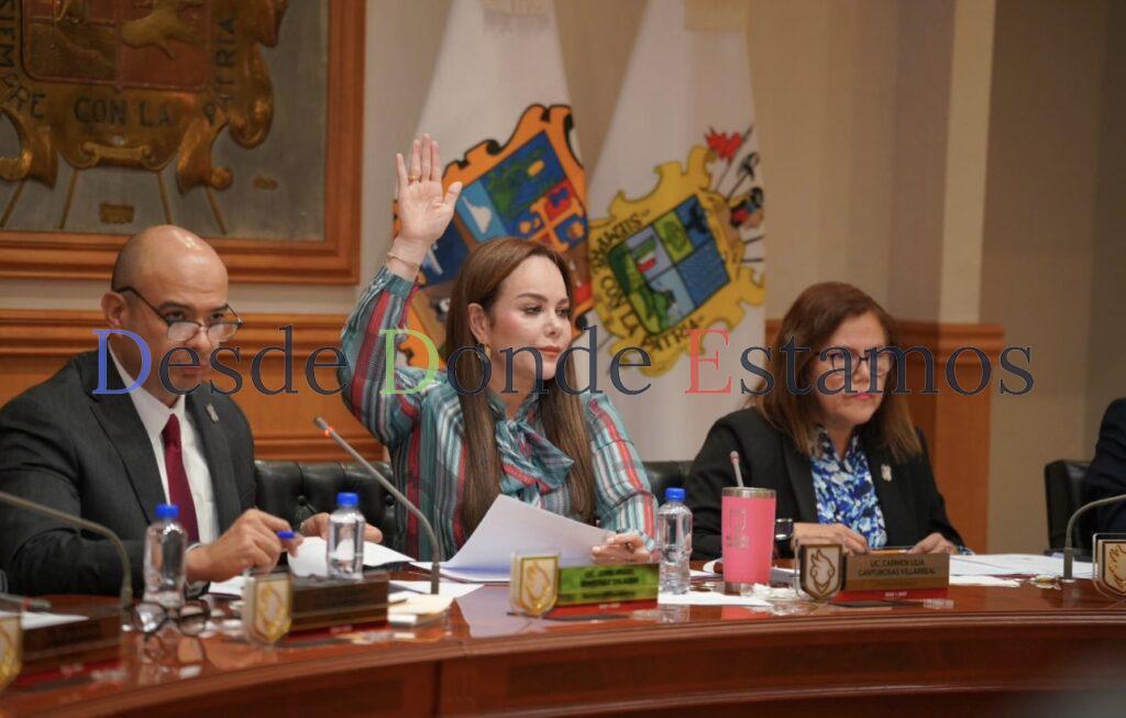 Refrenda Carmen Lilia compromiso con la educación