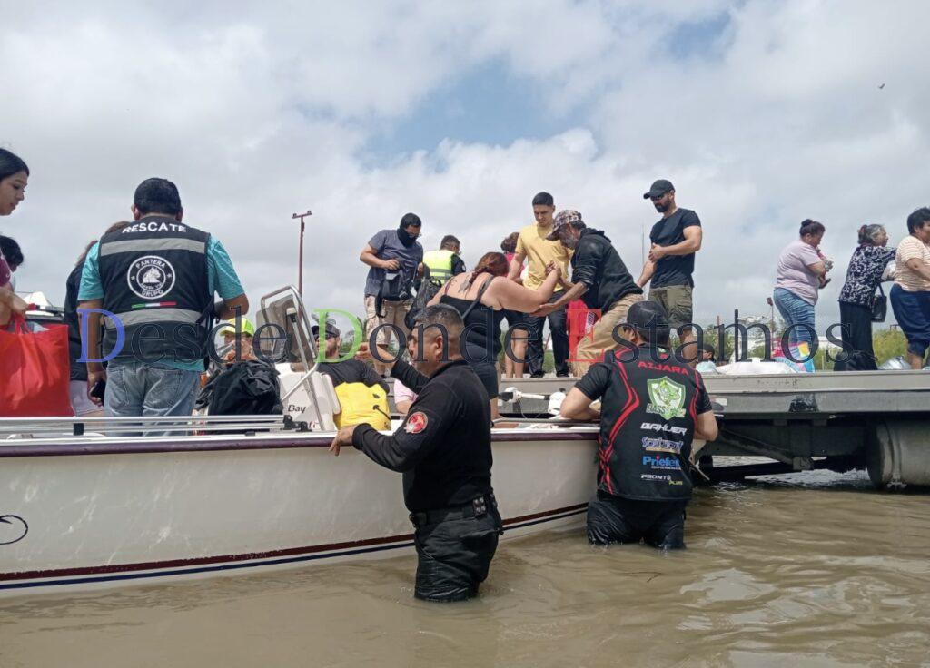 Recorren sectores afectados por inundaciones en Reynosa y realiza labores de rescate