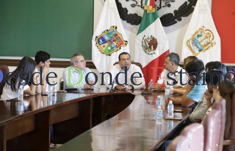 Estudiantes universitarios visitan la Presidencia Municipal