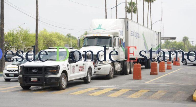 Sale tráiler de Nuevo Laredo con toneladas de ayuda para Reynosa