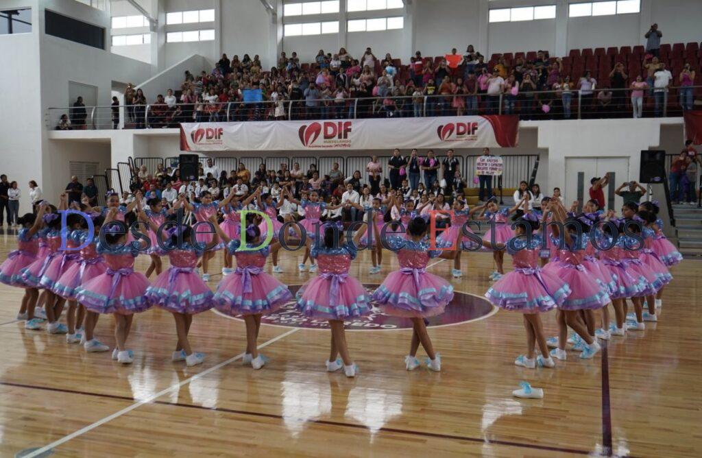 Nuevo Laredo impulsa sus tradiciones con concurso de rondas y salto de cuerda
