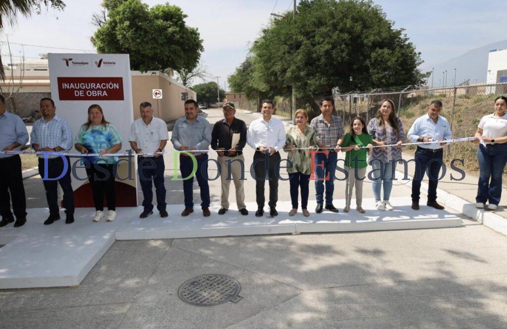 Entrega alcalde obra de concreto hidráulico de transitada vialidad