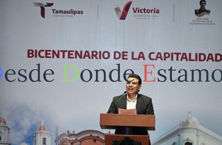 Abren Lalo y Lucy telón de festejos del Bicentenario