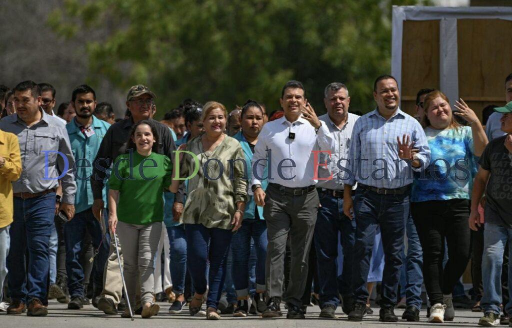 Entrega alcalde obra de concreto hidráulico de transitada vialidad
