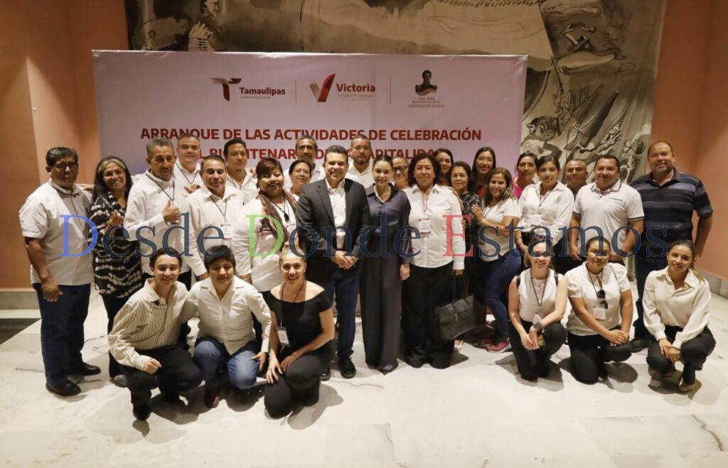 Abren Lalo y Lucy telón de festejos del Bicentenario