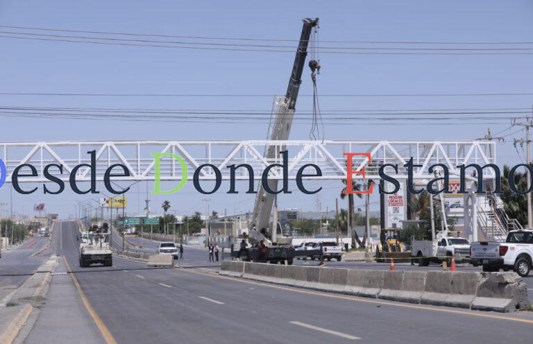 Avanzada construcción de puente pestonal en carretera nacional