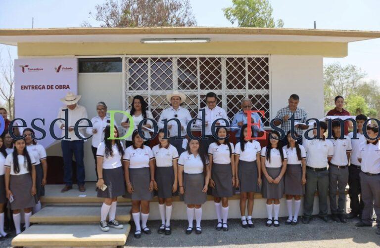 Entrega alcalde obras de apoyo a la educación en ejido Juan Rincón