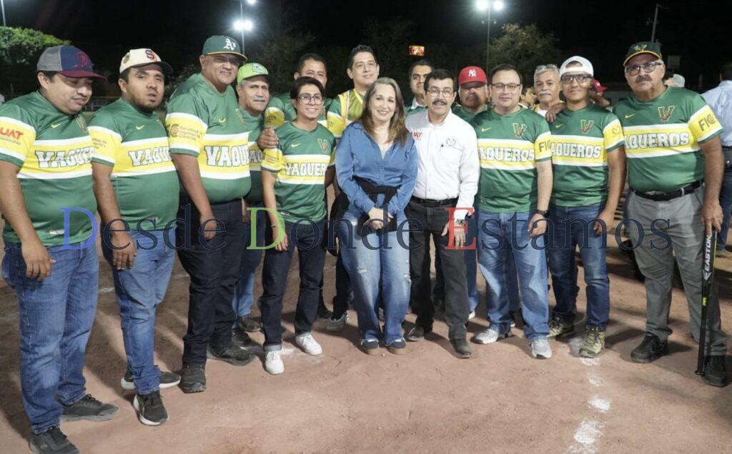 Rector inaugura torneos deportivos para docentes y empleados universitarios