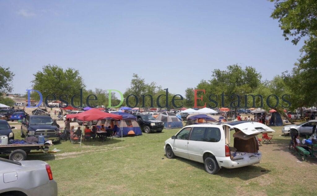 Disfrutan familias palapas CITEV y patinadero