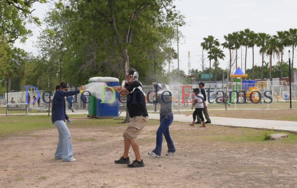 Neoladerendes se divierten en Parque Mendoza