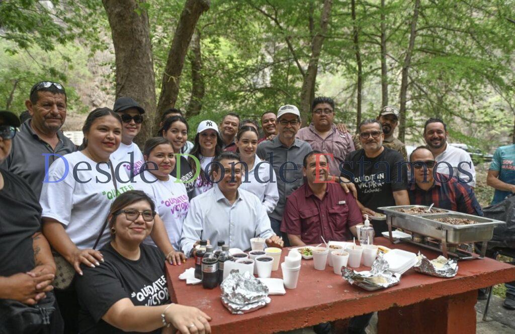 Degustan vacacionistas Parrillada Fest en Los Troncones