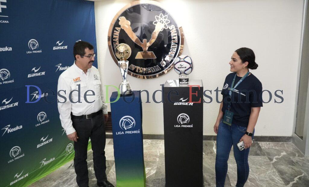 Recibe el rector Dámaso Anaya el Tour del Trofeo de la Liga Premier Mx