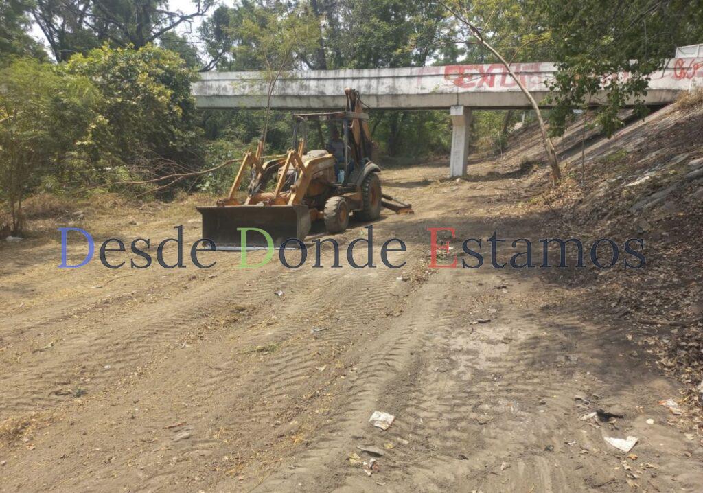 Atiende Municipio petición de usuarios del puente peatonal del 13 boulevard
