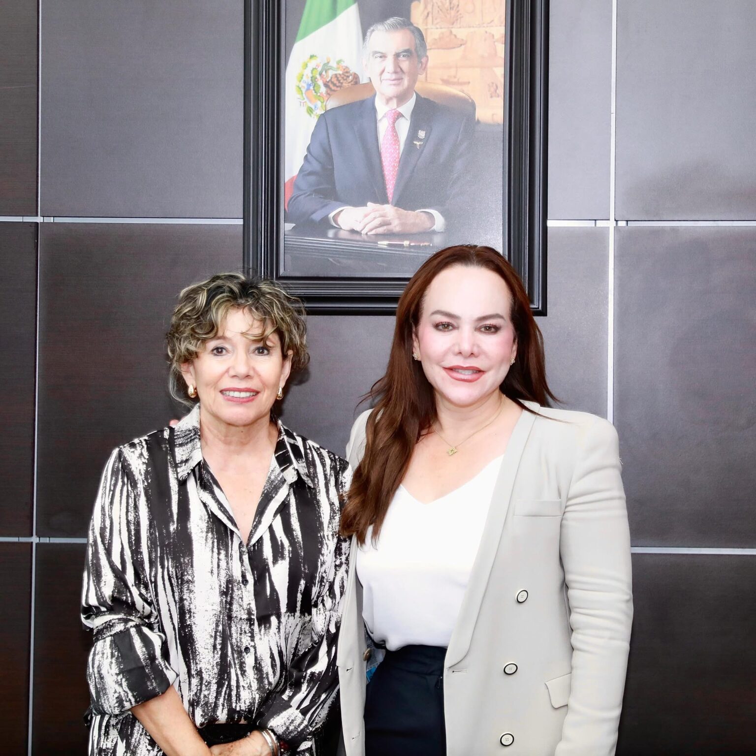 Dan seguimiento a programas sociales en reunión de Carmen Lilia y Silvia Casas