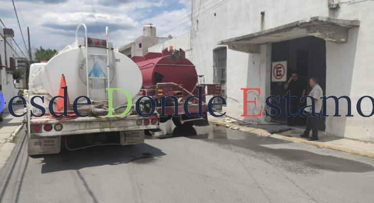 Combate Bomberos incendio en bodega municipal