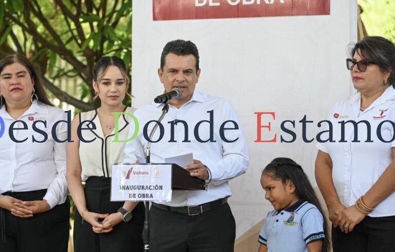 Entrega alcalde techumbre a Jardín de Niños América
