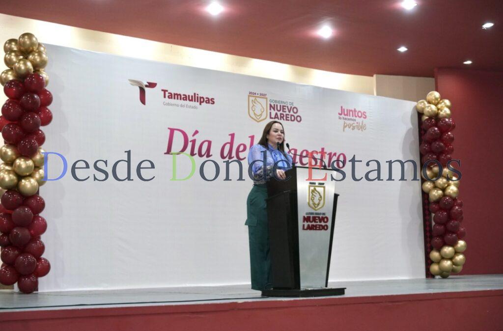 Entrega Carmen Lilia más de 30 mdp en bonos económicos a maestros