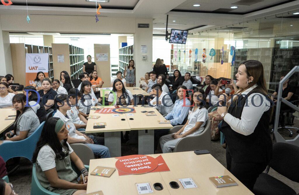 Comparten en UAT experiencias de la práctica profesional