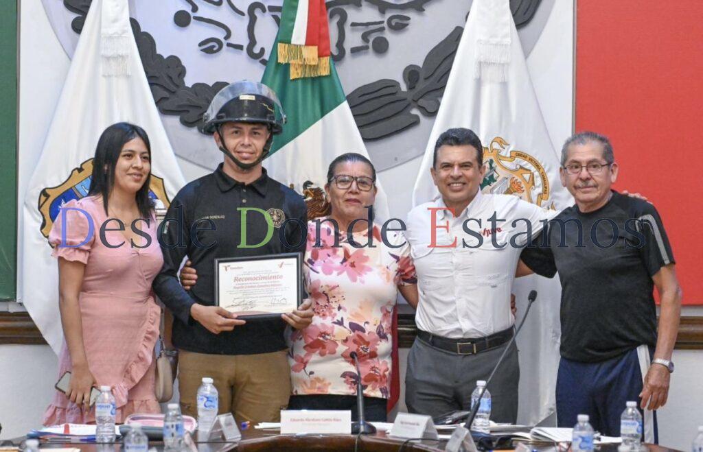 Reconoce Cabildo de Victoria acto heroico de bombero