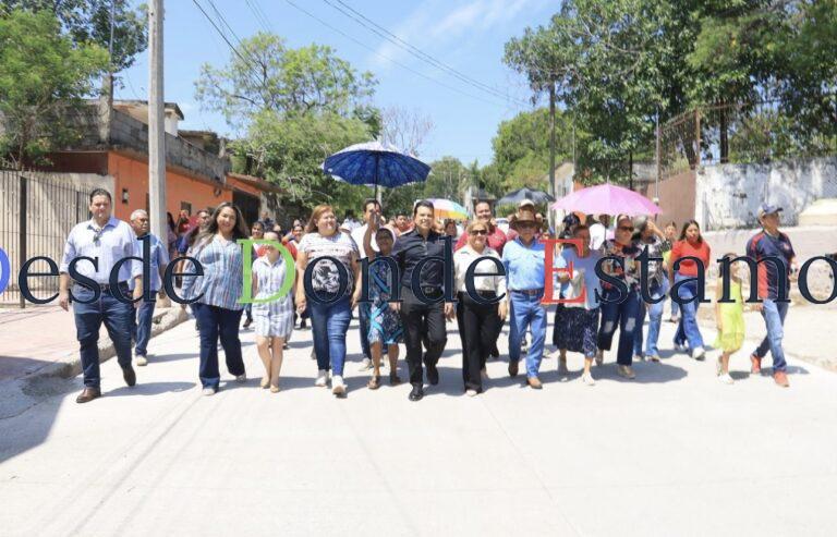Inaugura alcalde calle de concreto hidráulico en Tamatán