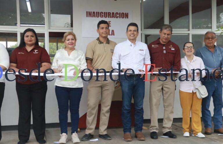 Entrega presidente Gattás aula a secundaria del ejido La Presa