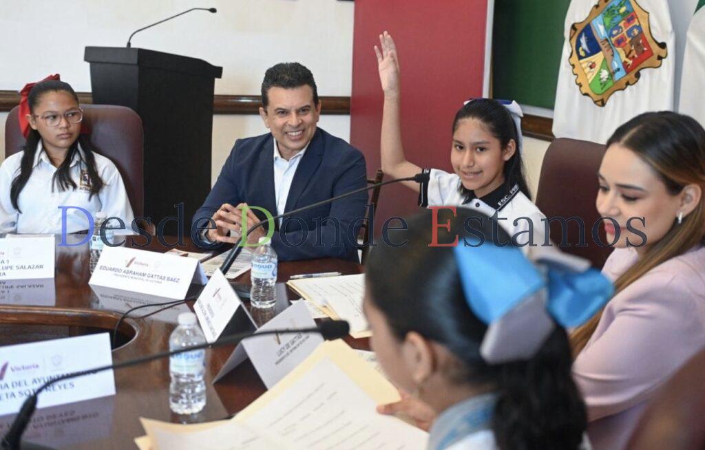 Viven 24 alumnos experiencia como Presidente y Regidores de Victoria