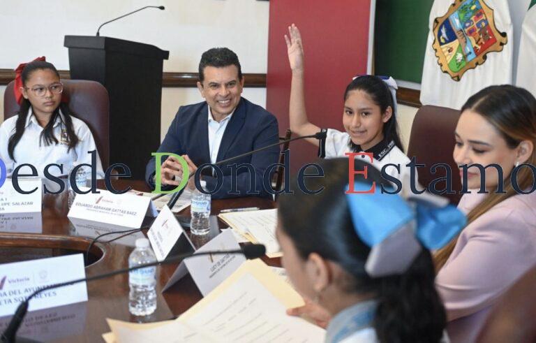 Viven 24 alumnos experiencia como Presidente y Regidores de Victoria