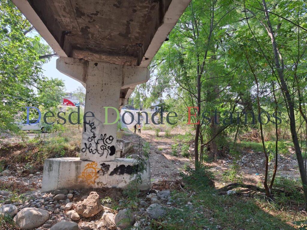 Atiende Municipio petición de usuarios del puente peatonal del 13 boulevard