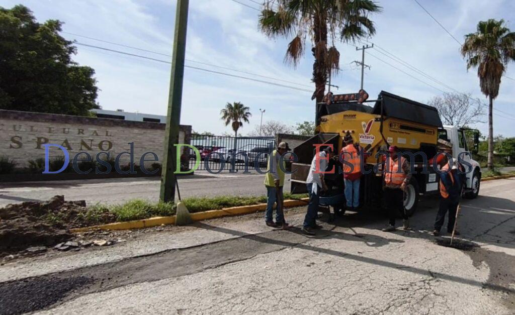 Implementa Municipio plan de azolve y bacheo en calles