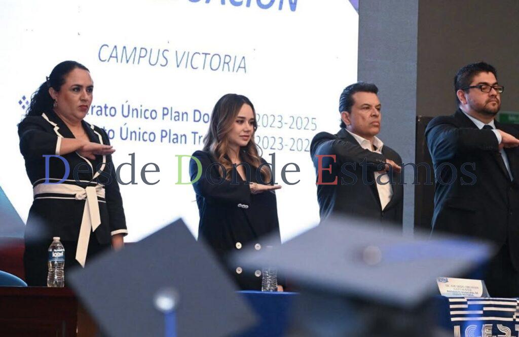 Asisten Lalo y Lucy a graduación de bachilleres en ICEST