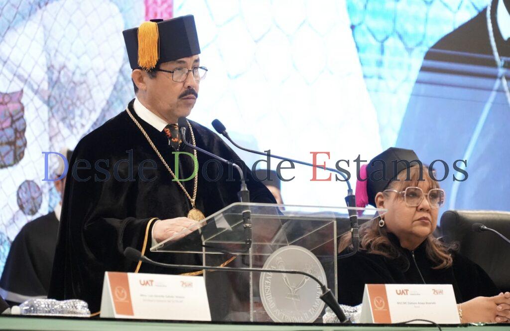 Reconoce UAT vocación y trayectoria académica de sus docentes