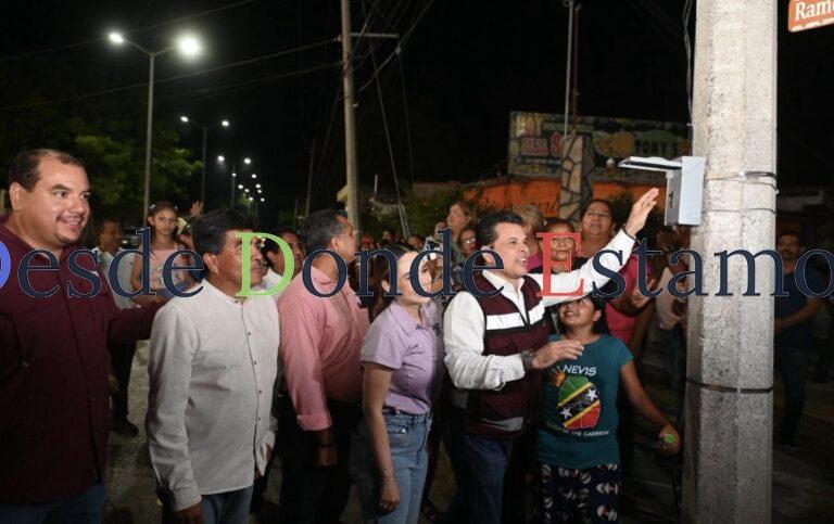 Moderniza Municipio red de alumbrado en la Simón Torres