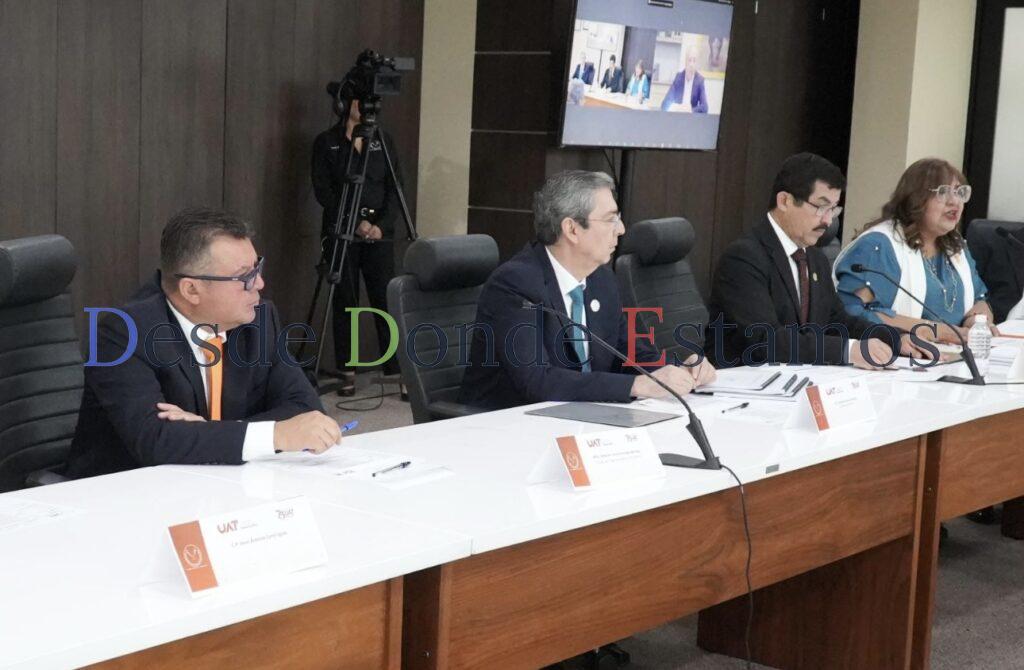 Toman protesta nuevos integrantes del Patronato de UAT