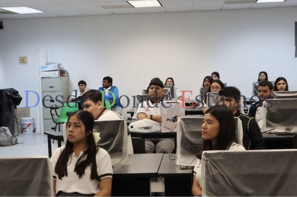 Promueve UP oferta educativa con estudiantes de bachillerato