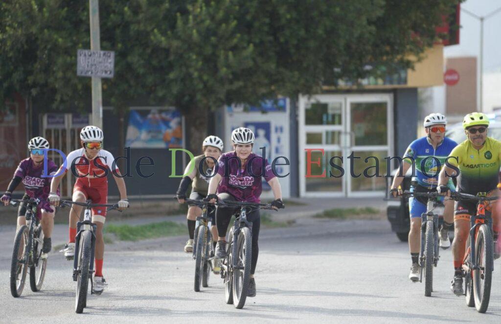 Ciudadanos, autoridades militares y municipales se unen en rodada cliclista