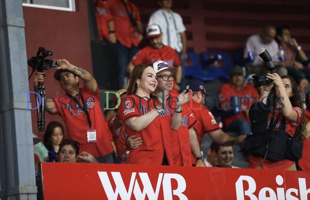 ¡ Noche redonda en el 177 aniversario de Nuevo Laredo!