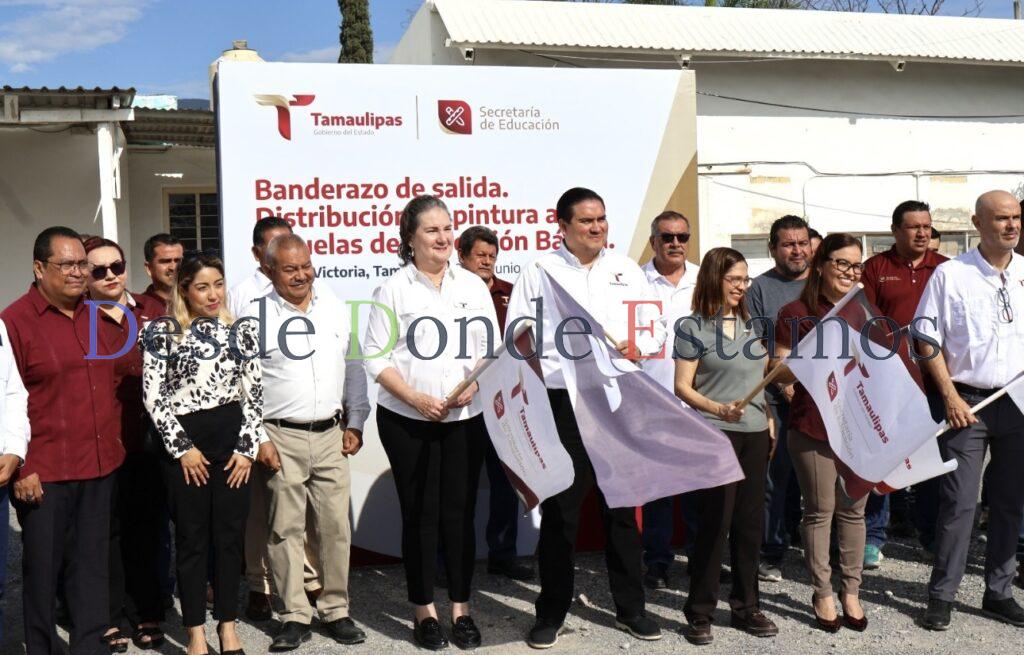 SET entrega materiales de pintura para mantenimiento en escuelas