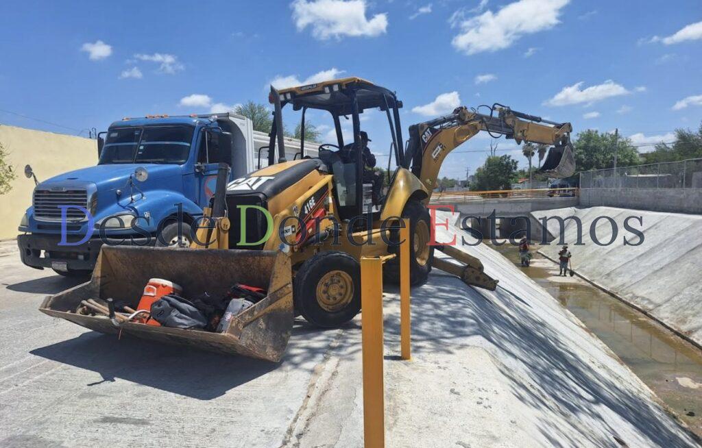 Realiza Servicios Públicos Primarios limpieza de arroyos y canales