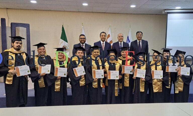 Entrega UAT primera generación de la Maestría Administración e Innovación Digital