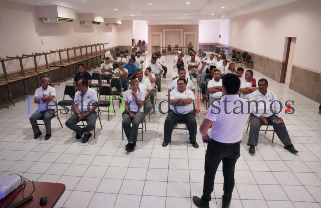 Capacitan a taxistas en inclusión y trato digno a personas con discapacidad