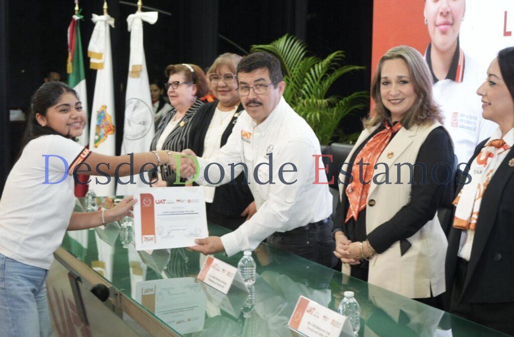 UAT reafirma excelencia educativa en programas de idiomas