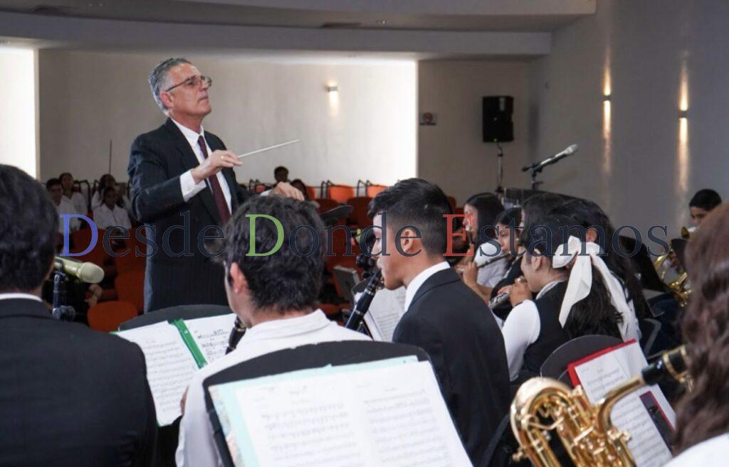 Con notas que cambian vidas, celebra DIF graduación en su Casa de Música